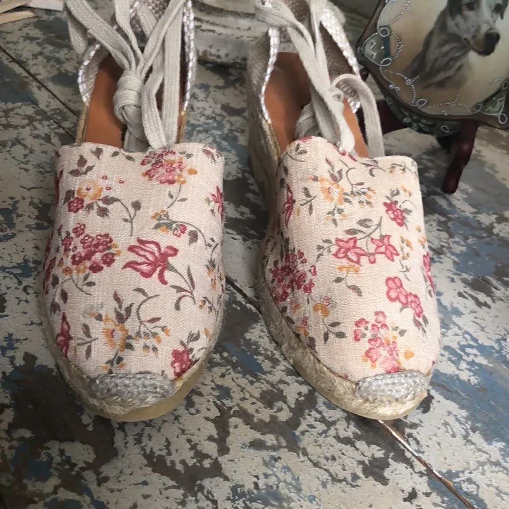 Andre Asous Woven Natural Floral Design Canvas Espadrille Shoes NWOT
